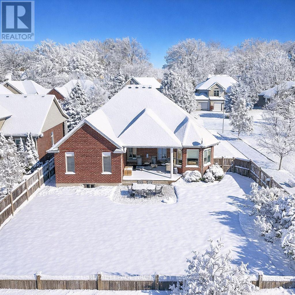 45 Timber Creek Crescent, Pelham (Fonthill), Ontario  L3E 0P3 - Photo 6 - X12779446