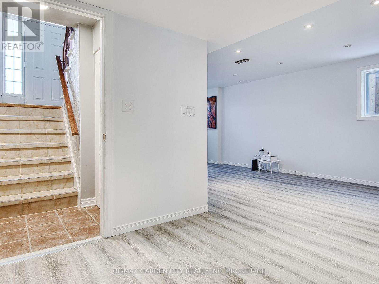 11 Cozocar Crescent, St. Catharines (Rykert/vansickle), Ontario  L2S 3Y5 - Photo 28 - X12779496