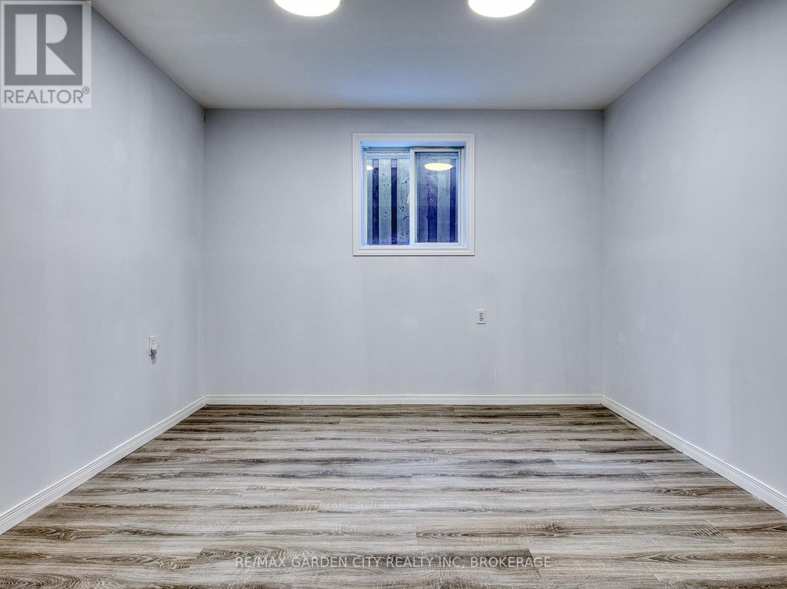 11 Cozocar Crescent, St. Catharines (Rykert/vansickle), Ontario  L2S 3Y5 - Photo 32 - X12779496