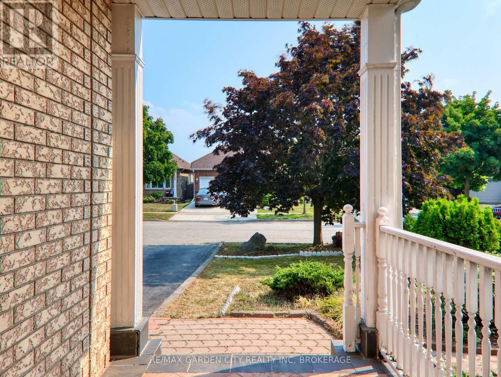 11 Cozocar Crescent, St. Catharines (Rykert/vansickle), Ontario  L2S 3Y5 - Photo 47 - X12779496