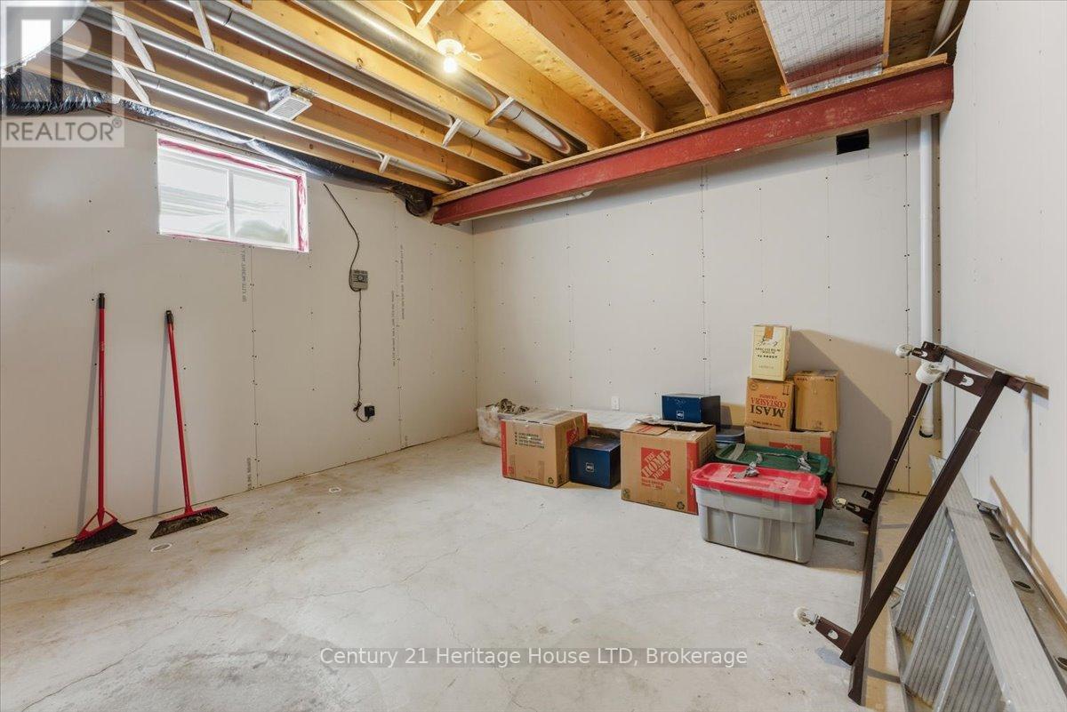 125 Clare Avenue, Welland (Coyle Creek), Ontario  L3C 0B7 - Photo 32 - X12779530