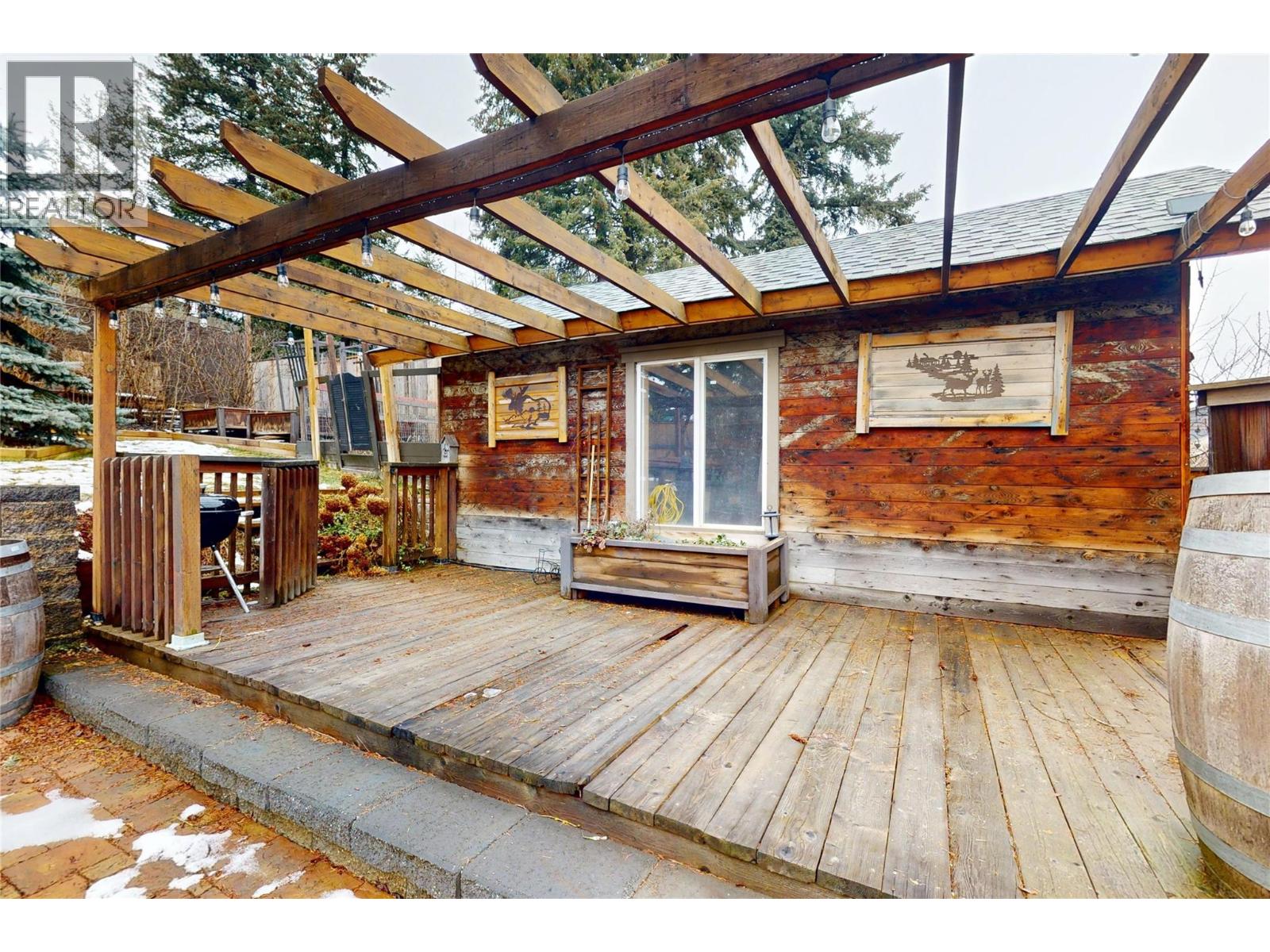 2058 Grandview Avenue, Lumby, British Columbia  V0E 2G0 - Photo 33 - 10373972