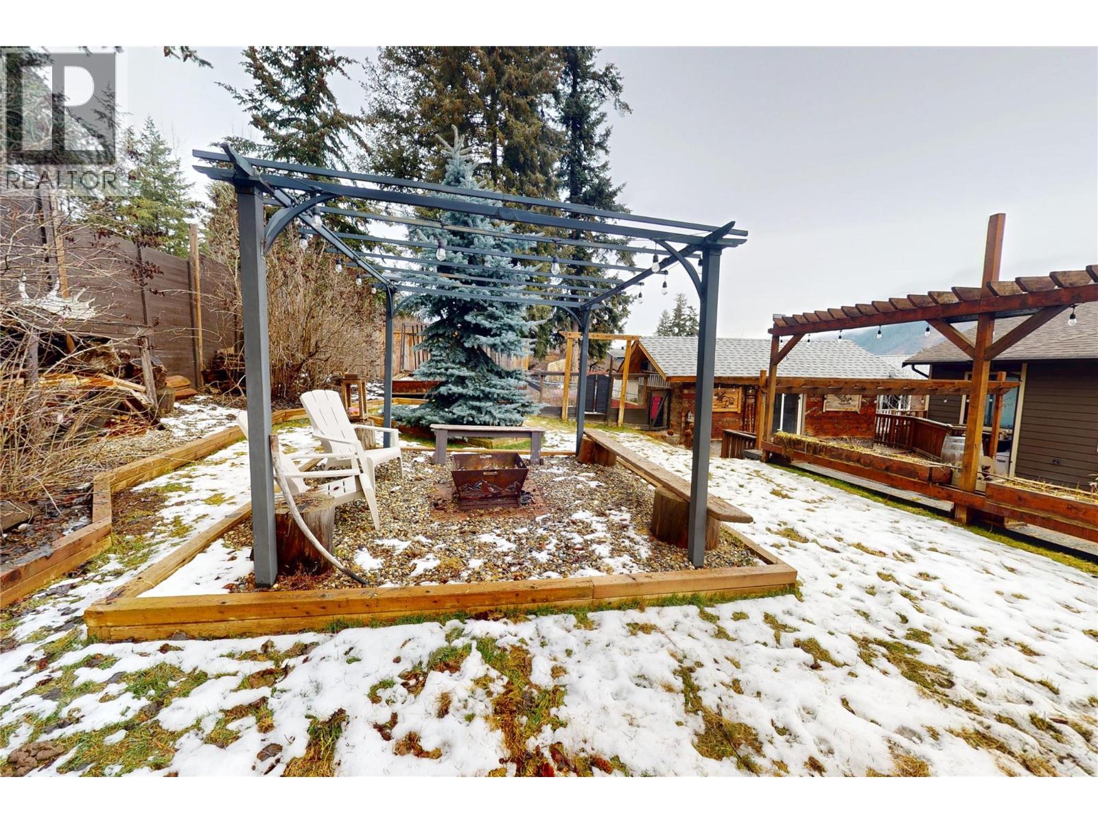 2058 Grandview Avenue, Lumby, British Columbia  V0E 2G0 - Photo 38 - 10373972