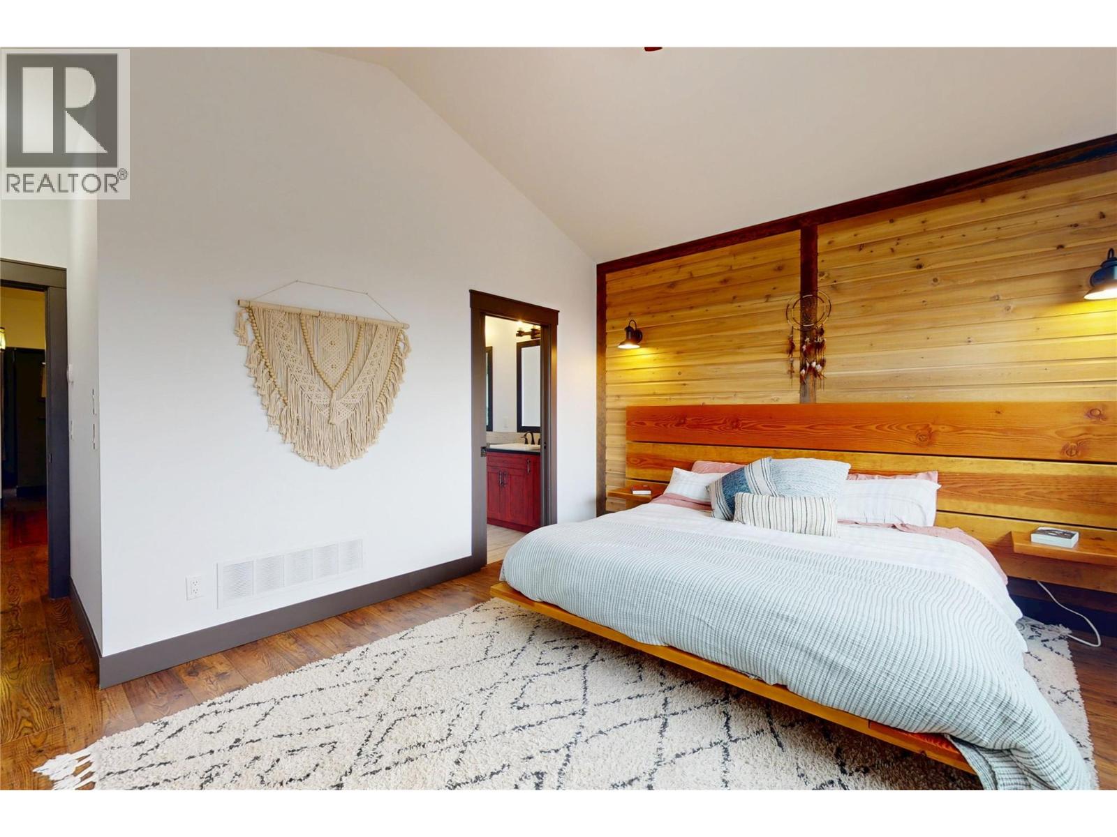 2058 Grandview Avenue, Lumby, British Columbia  V0E 2G0 - Photo 43 - 10373972