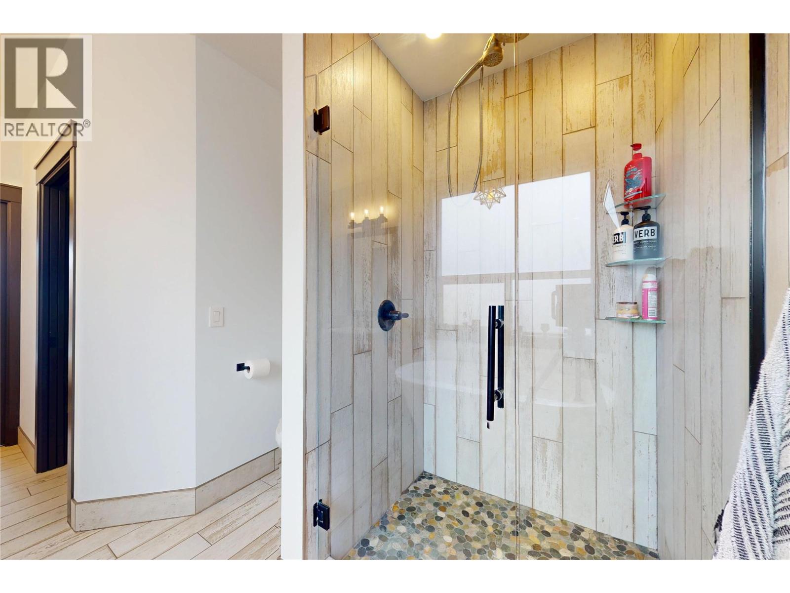 2058 Grandview Avenue, Lumby, British Columbia  V0E 2G0 - Photo 51 - 10373972