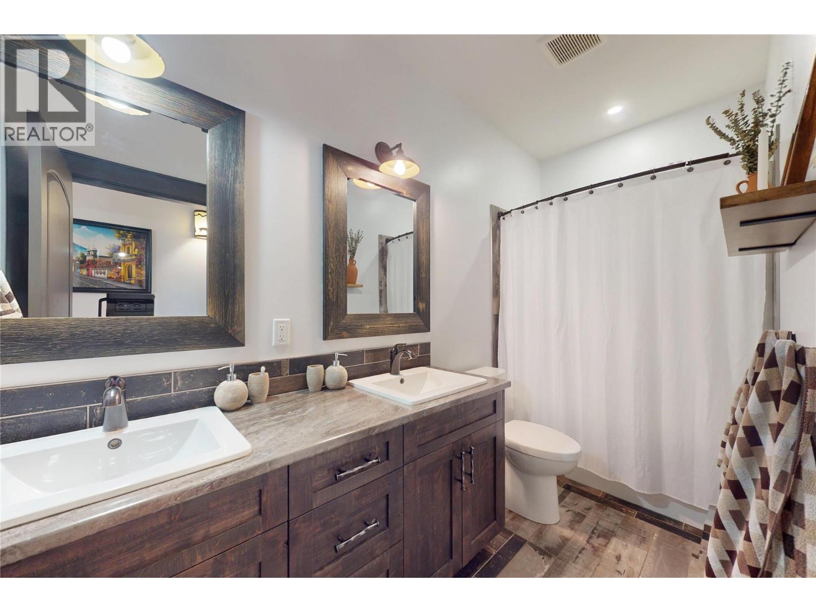 2058 Grandview Avenue, Lumby, British Columbia  V0E 2G0 - Photo 54 - 10373972