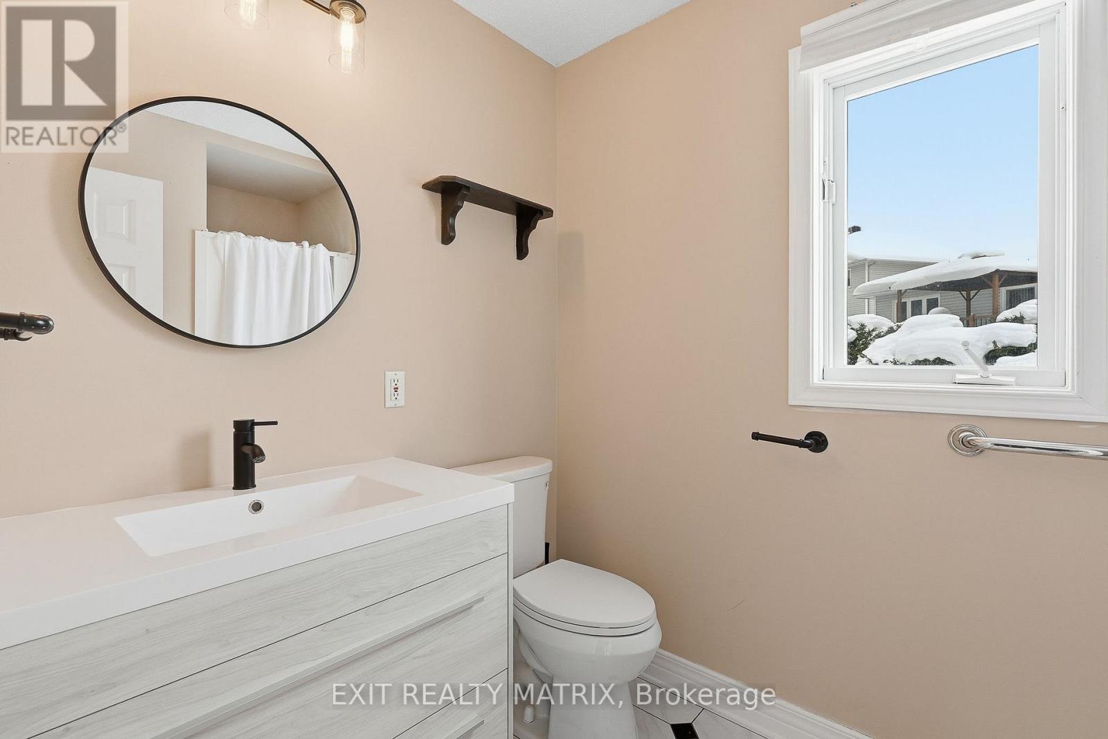 203 Montee Outaouais Road, Clarence-Rockland, Ontario  K4K 1G2 - Photo 14 - X12779534