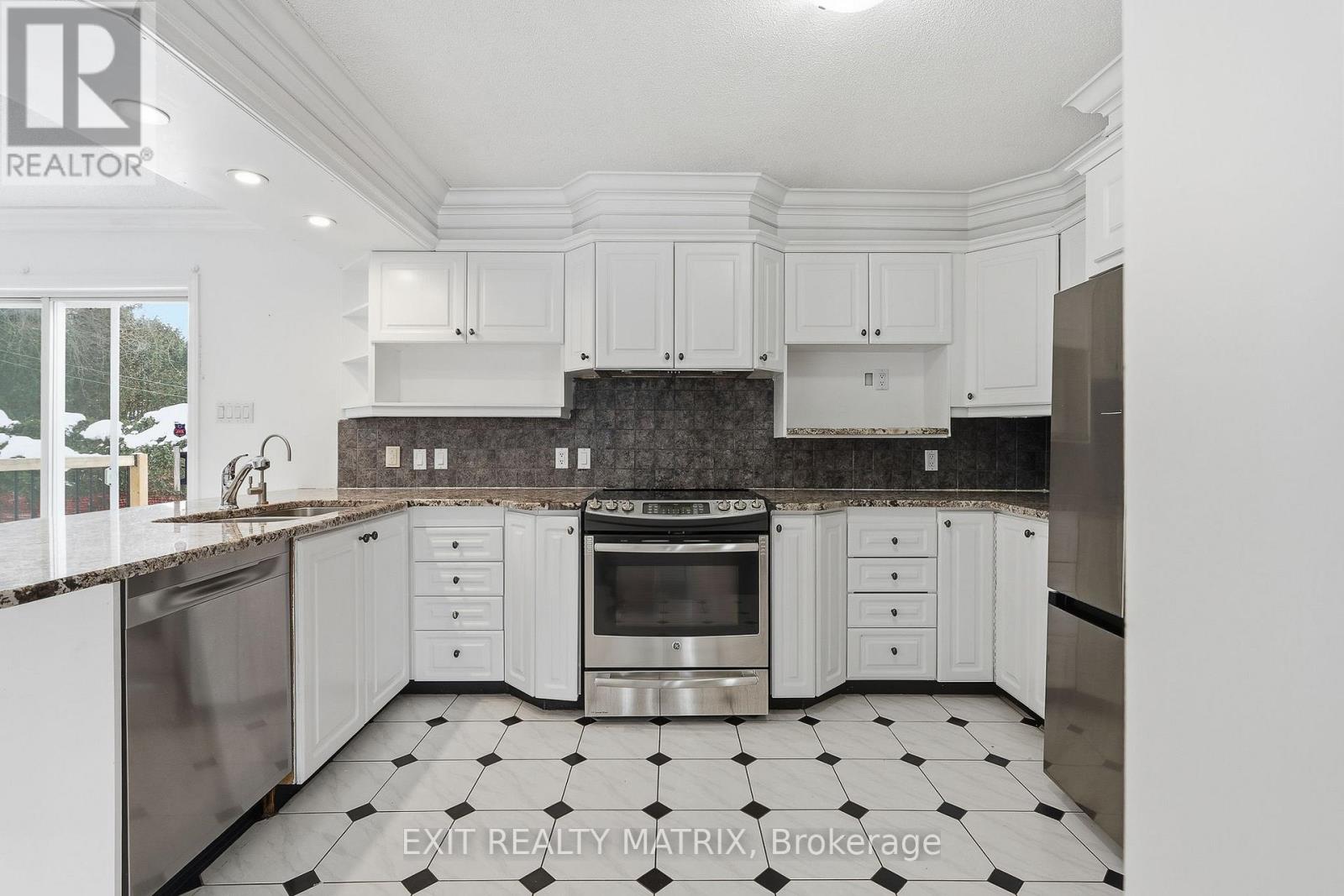 203 Montee Outaouais Road, Clarence-Rockland, Ontario  K4K 1G2 - Photo 16 - X12779534