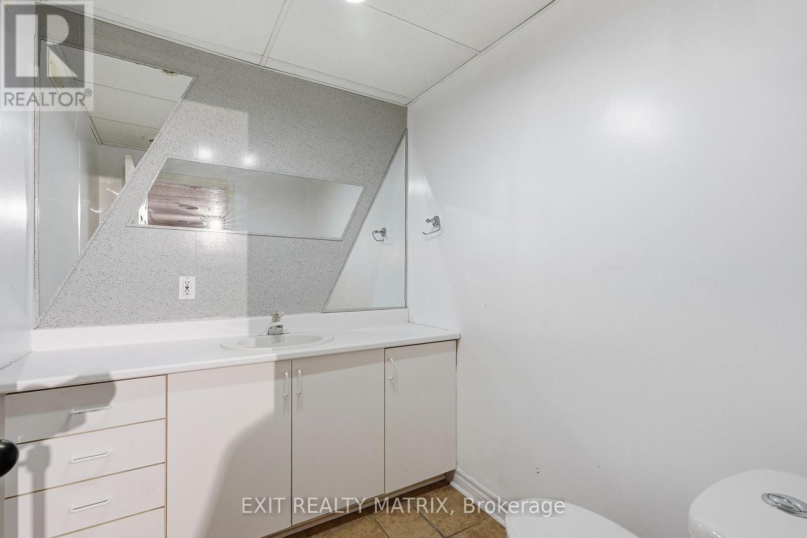 203 Montee Outaouais Road, Clarence-Rockland, Ontario  K4K 1G2 - Photo 35 - X12779534