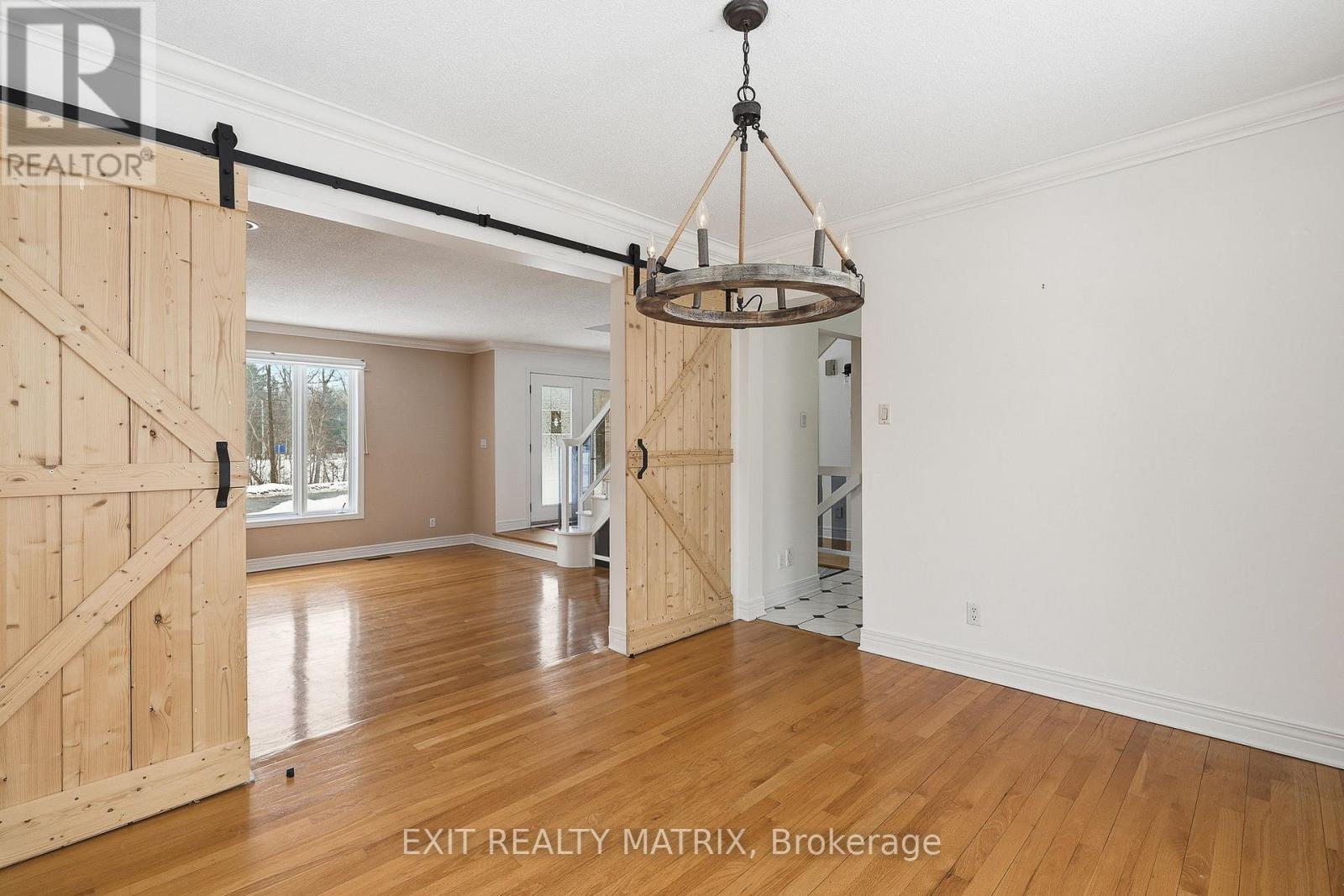 203 Montee Outaouais Road, Clarence-Rockland, Ontario  K4K 1G2 - Photo 9 - X12779534