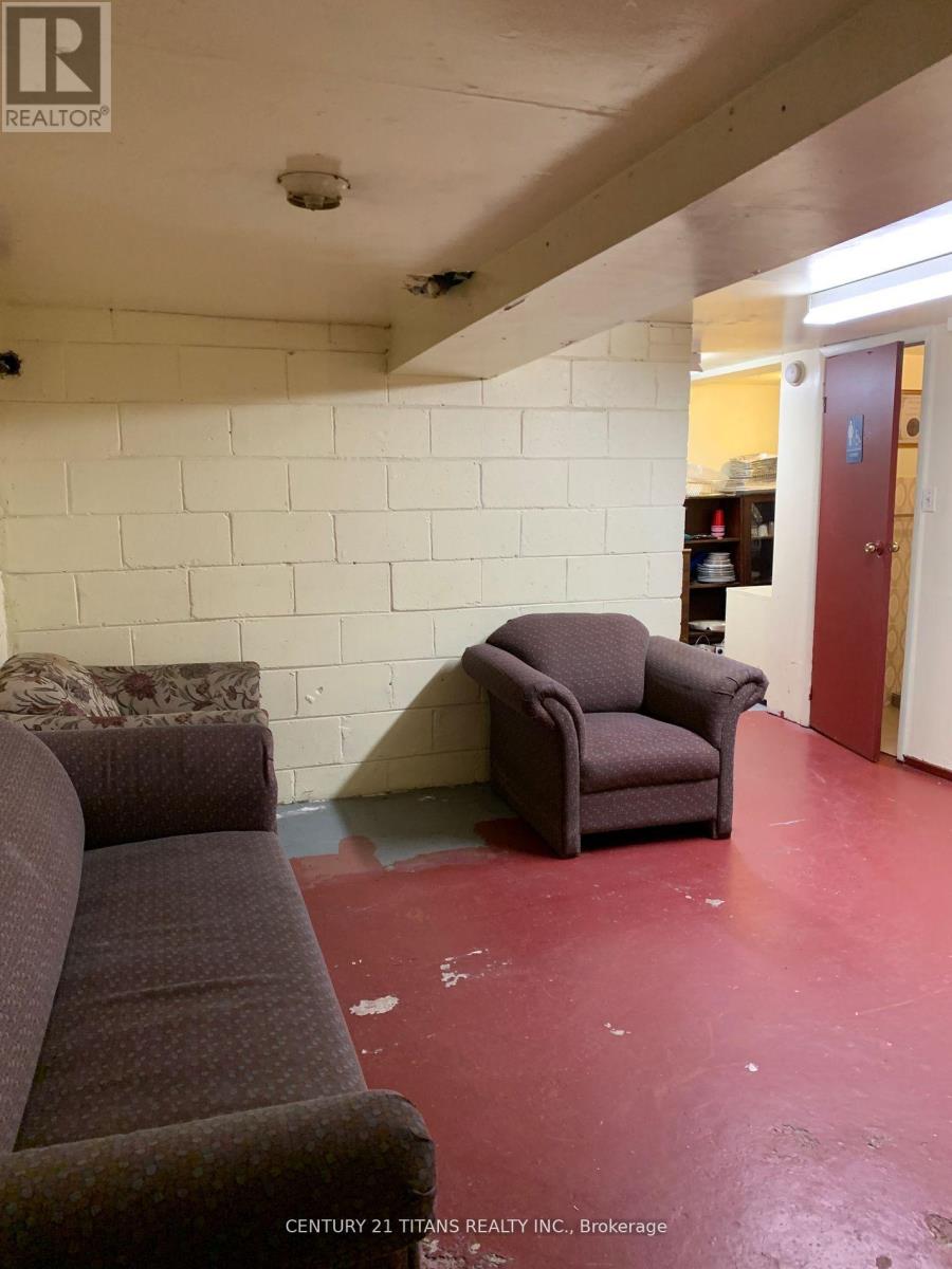 481 Oakwood Avenue, Toronto, Ontario  M6E 2W4 - Photo 11 - C12779336