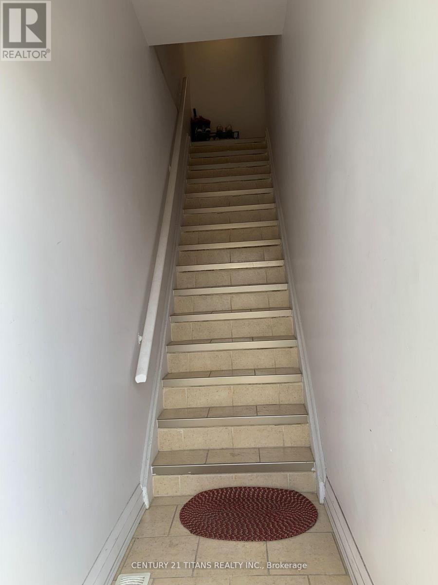 481 Oakwood Avenue, Toronto, Ontario  M6E 2W4 - Photo 14 - C12779336