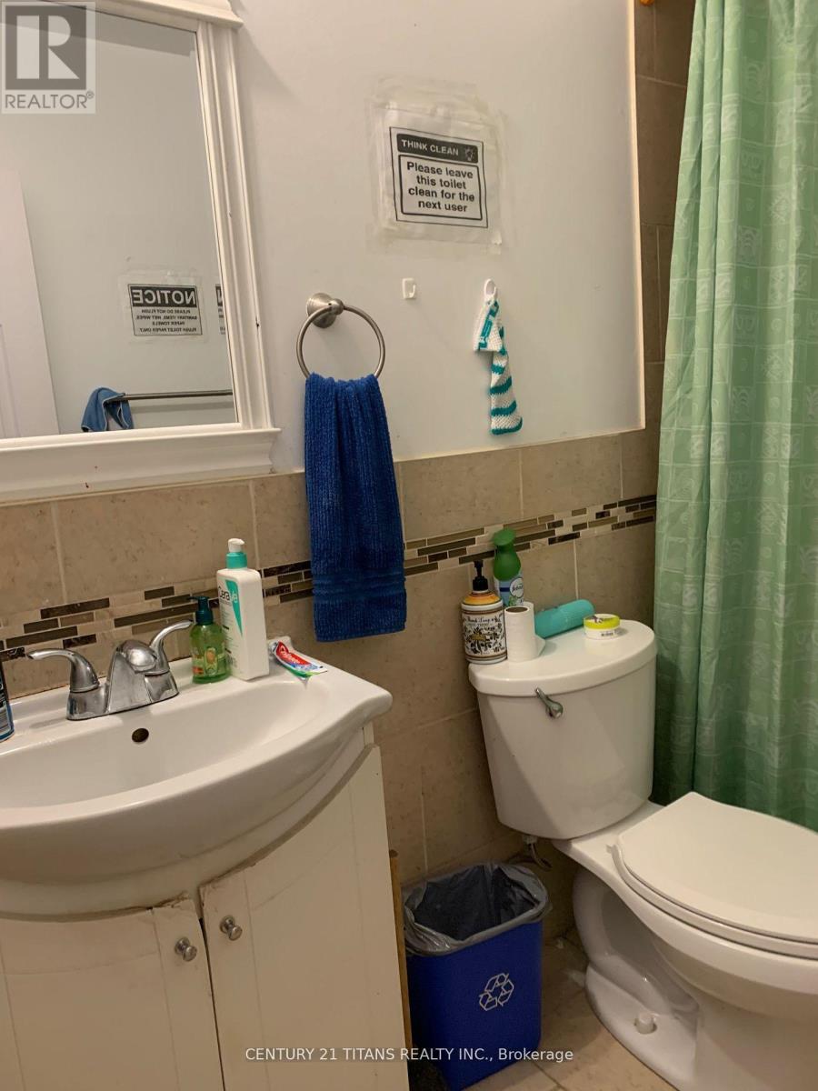 481 Oakwood Avenue, Toronto, Ontario  M6E 2W4 - Photo 21 - C12779336