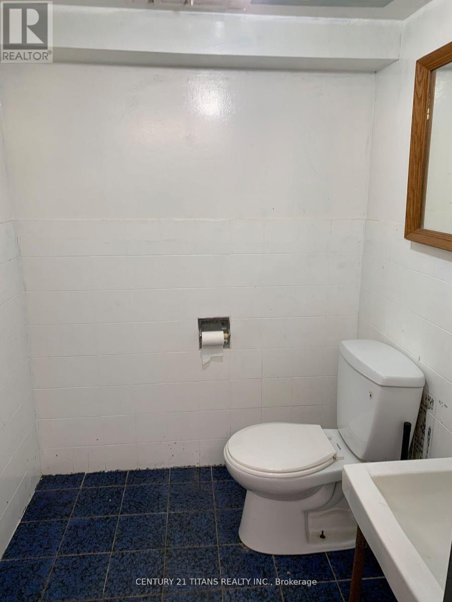 481 Oakwood Avenue, Toronto, Ontario  M6E 2W4 - Photo 9 - C12779336