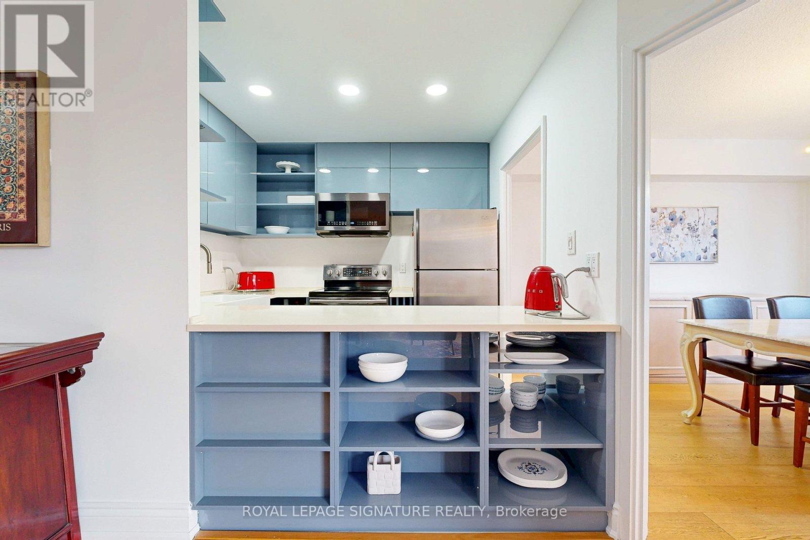 410/204 - 33 Harbour Square, Toronto, Ontario  M5J 2G2 - Photo 11 - C12779422