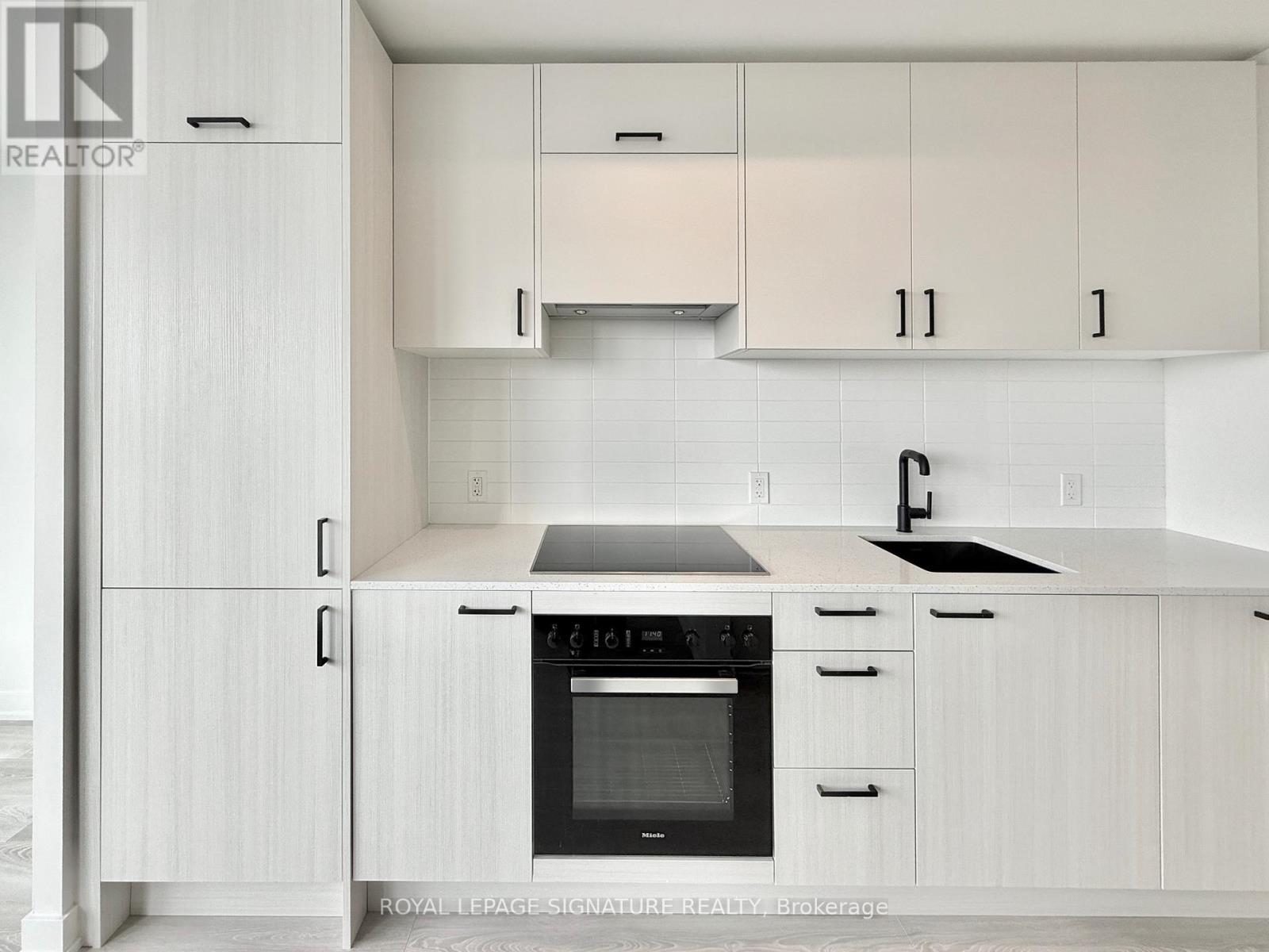 1204 - 1 Quarrington Lane, Toronto, Ontario  M3C 0S4 - Photo 10 - C12779550