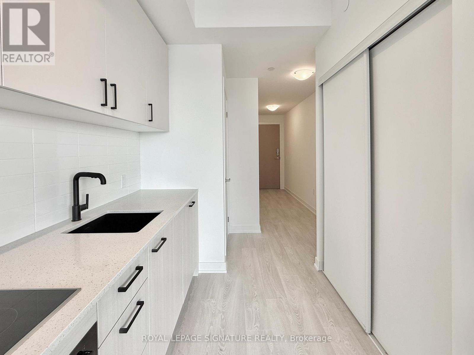 1204 - 1 Quarrington Lane, Toronto, Ontario  M3C 0S4 - Photo 11 - C12779550