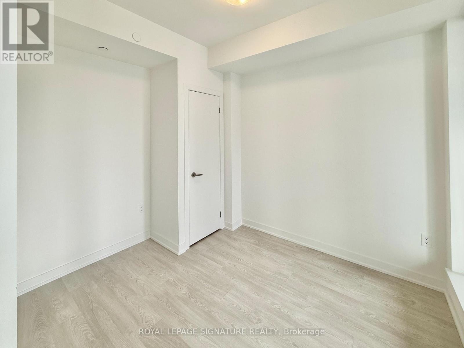 1204 - 1 Quarrington Lane, Toronto, Ontario  M3C 0S4 - Photo 7 - C12779550