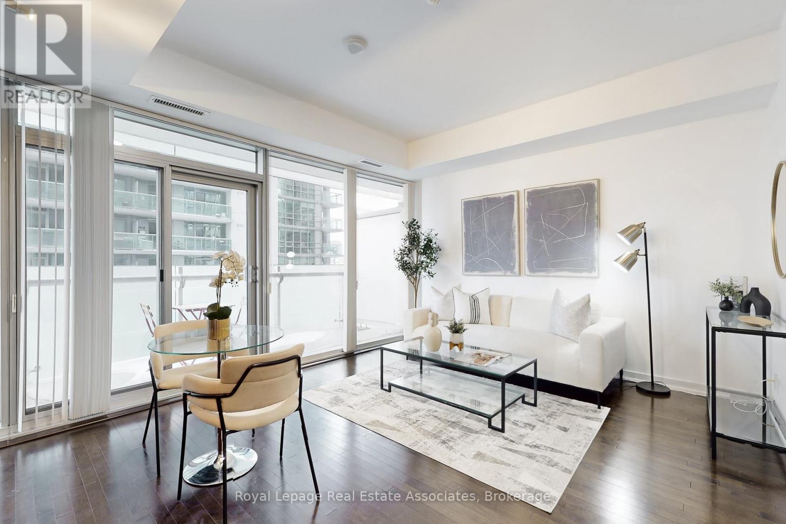 1705 - 12 YORK STREET, Toronto, Ontario