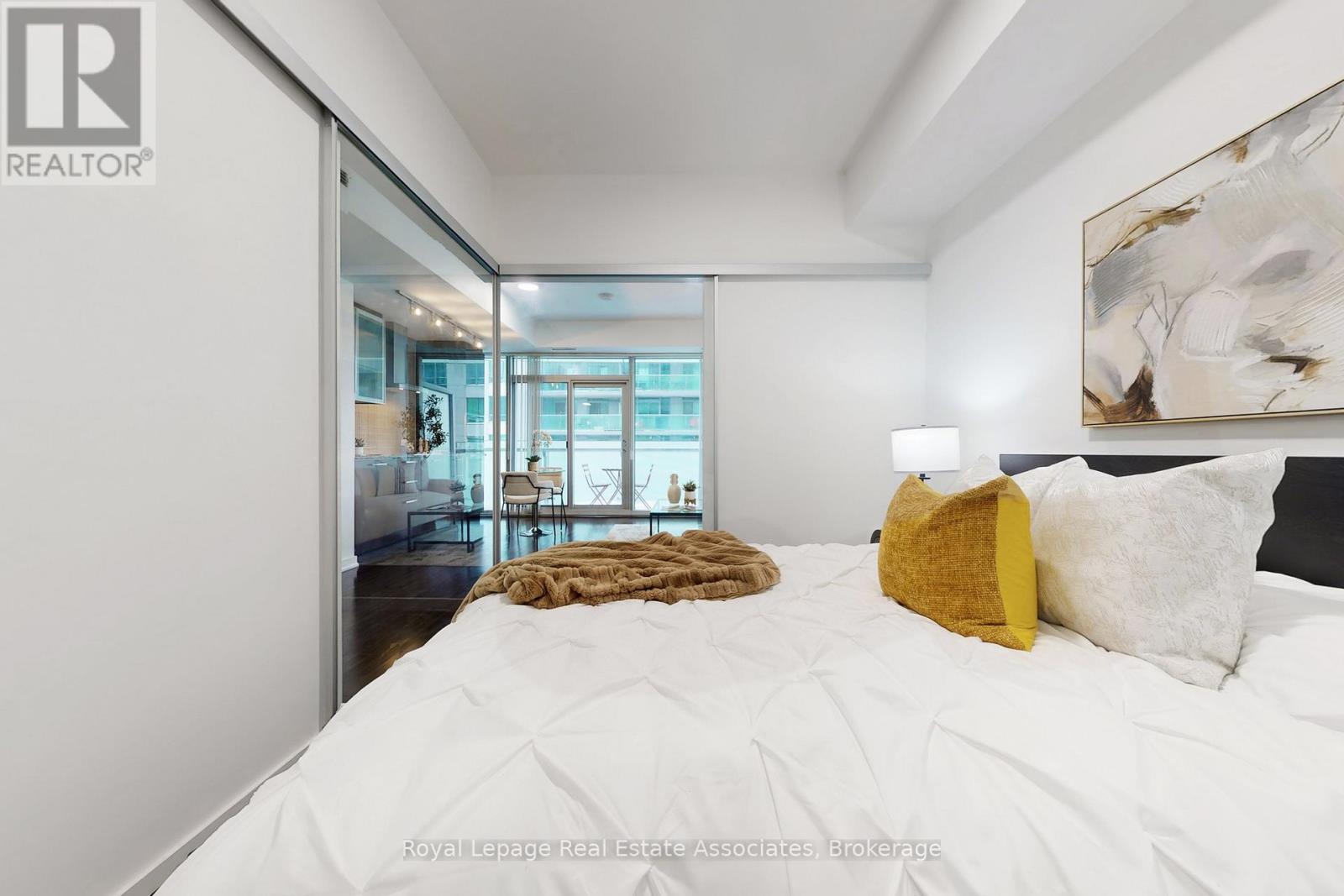 1705 - 12 York Street, Toronto, Ontario  M5J 0A9 - Photo 16 - C12779566