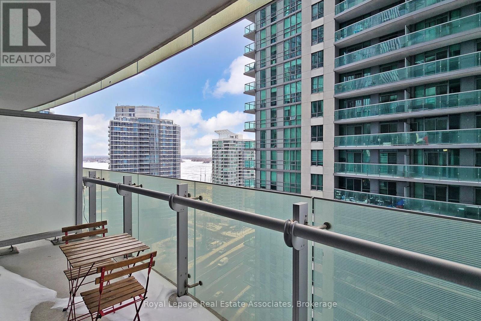 1705 - 12 York Street, Toronto, Ontario  M5J 0A9 - Photo 28 - C12779566