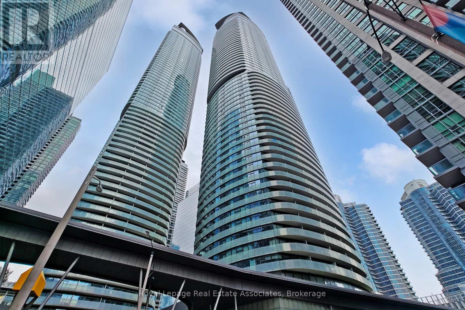 1705 - 12 York Street, Toronto, Ontario  M5J 0A9 - Photo 48 - C12779566