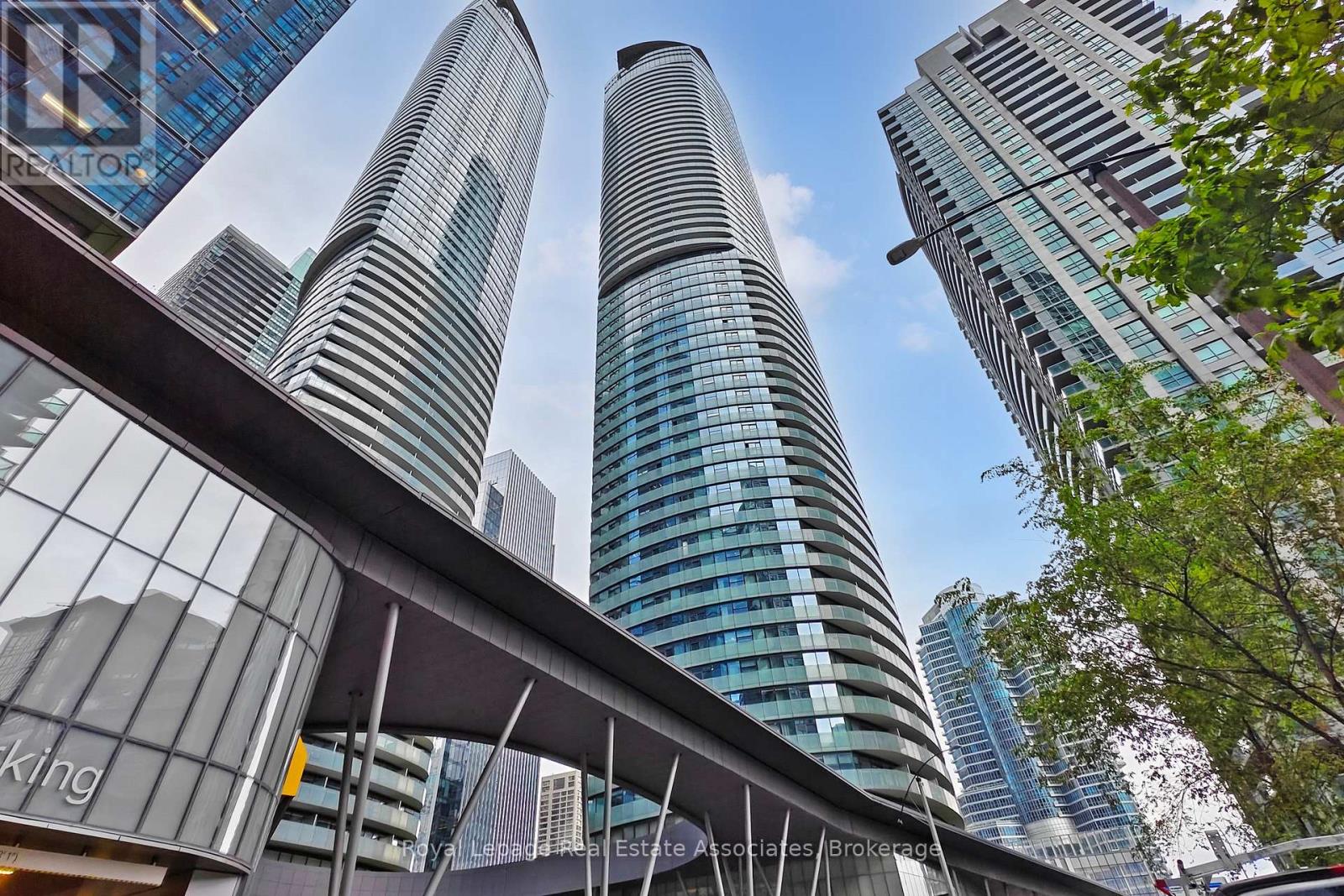 1705 - 12 York Street, Toronto, Ontario  M5J 0A9 - Photo 49 - C12779566