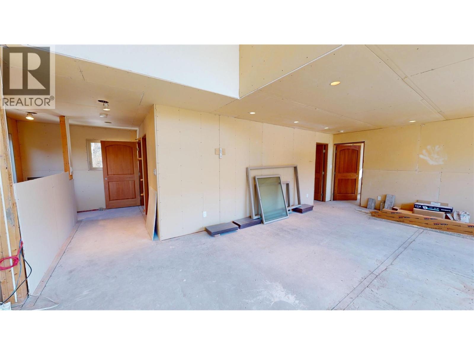 3982 Mcgiverin Road, Fernie, British Columbia  V0B 1M4 - Photo 45 - 10375535