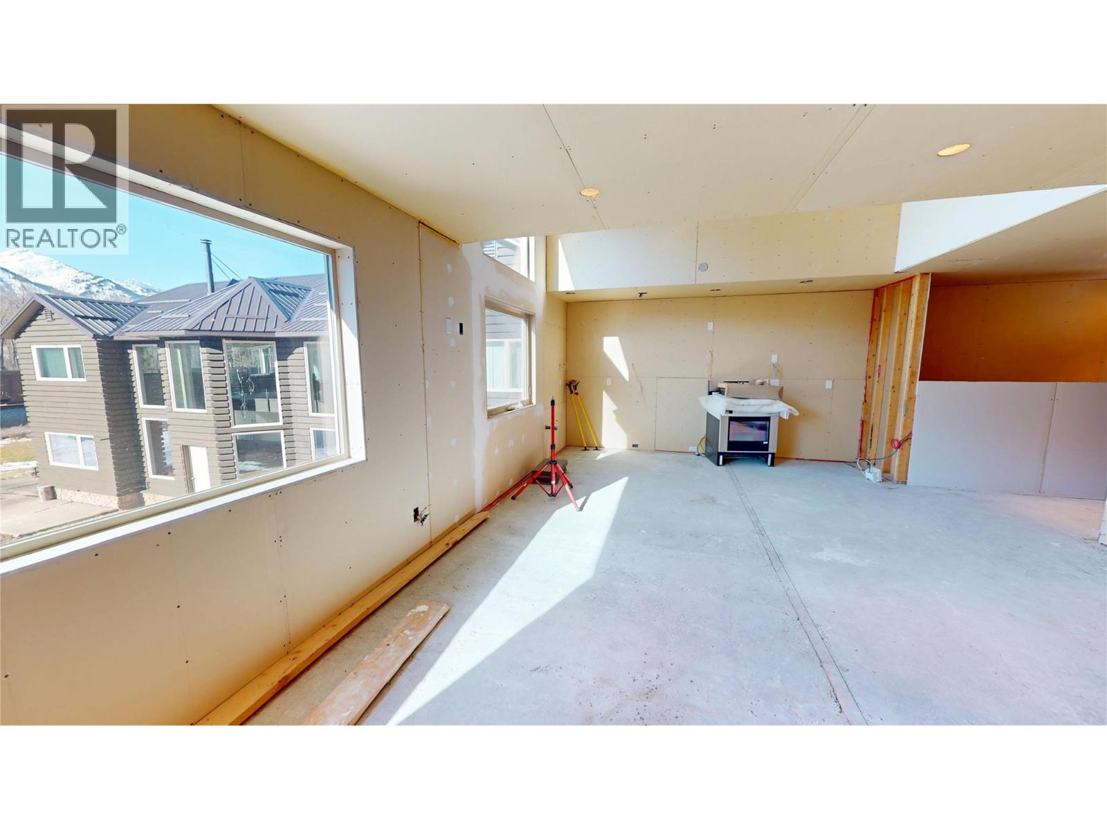 3982 Mcgiverin Road, Fernie, British Columbia  V0B 1M4 - Photo 46 - 10375535