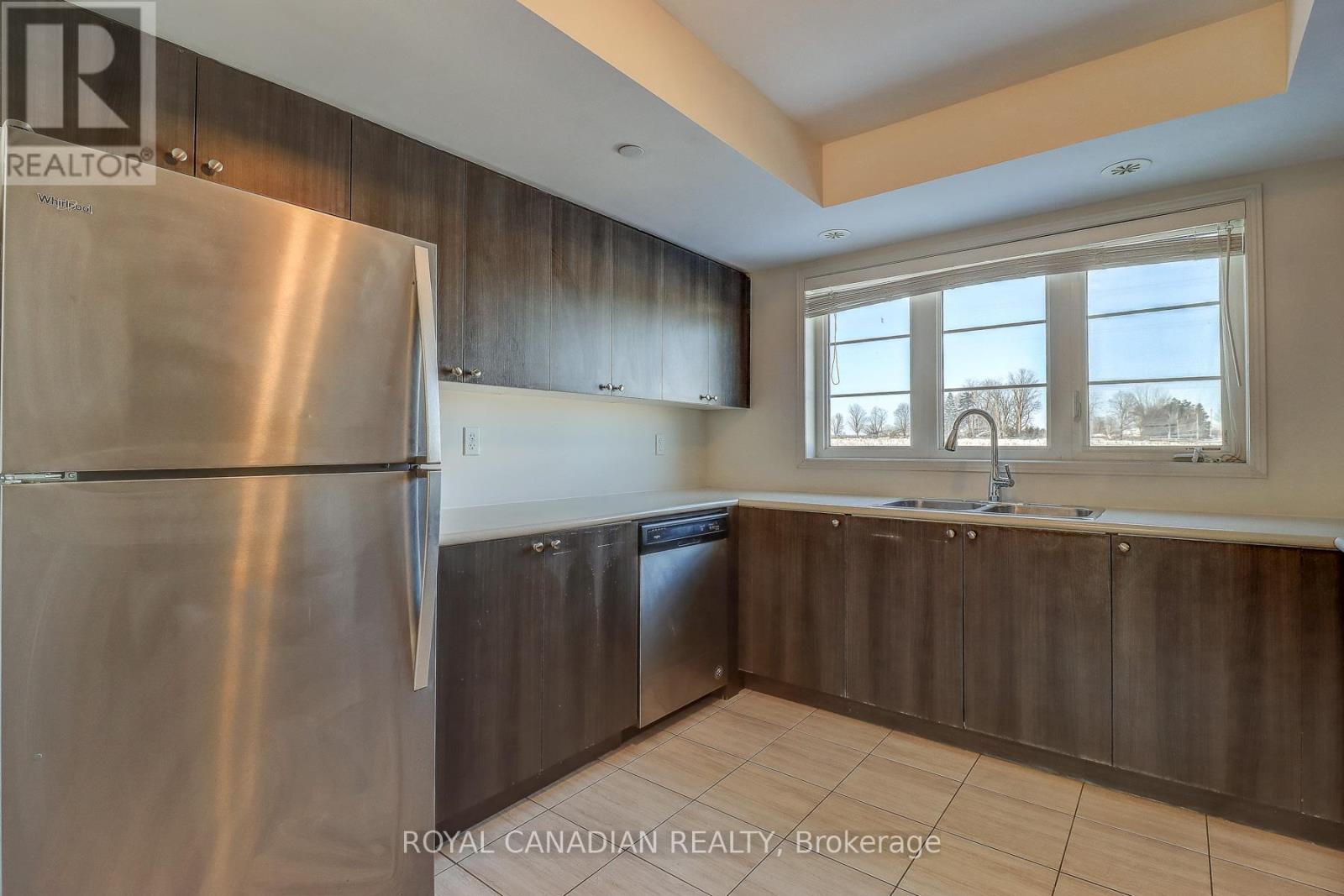 2677 Deputy Minister Path, Oshawa, Ontario  L1L 0M7 - Photo 10 - E12779436