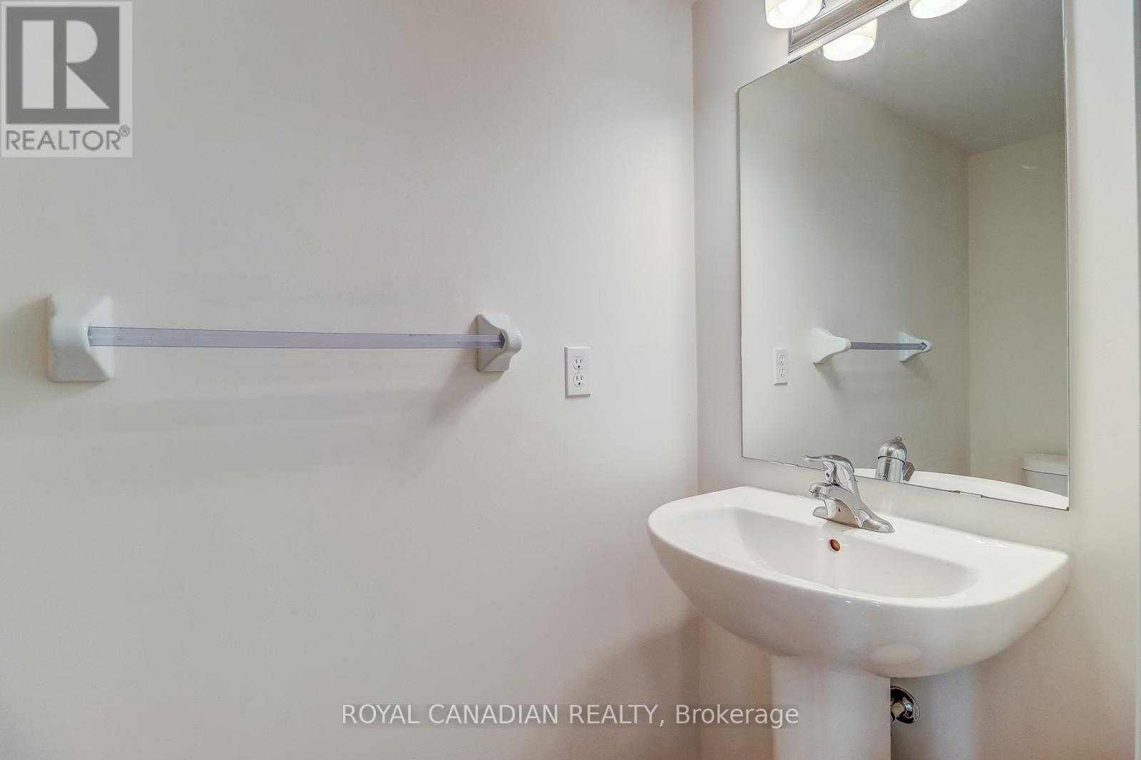 2677 Deputy Minister Path, Oshawa, Ontario  L1L 0M7 - Photo 13 - E12779436