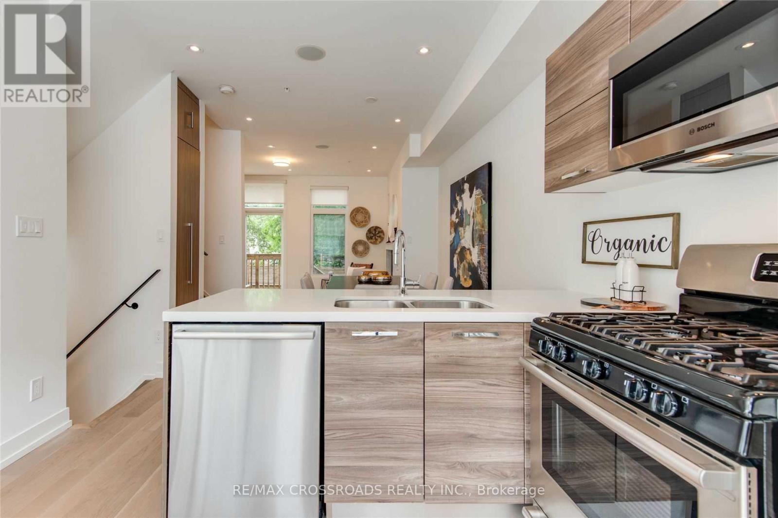 12 Vince Avenue, Toronto, Ontario  M4L 0A6 - Photo 10 - E12779486