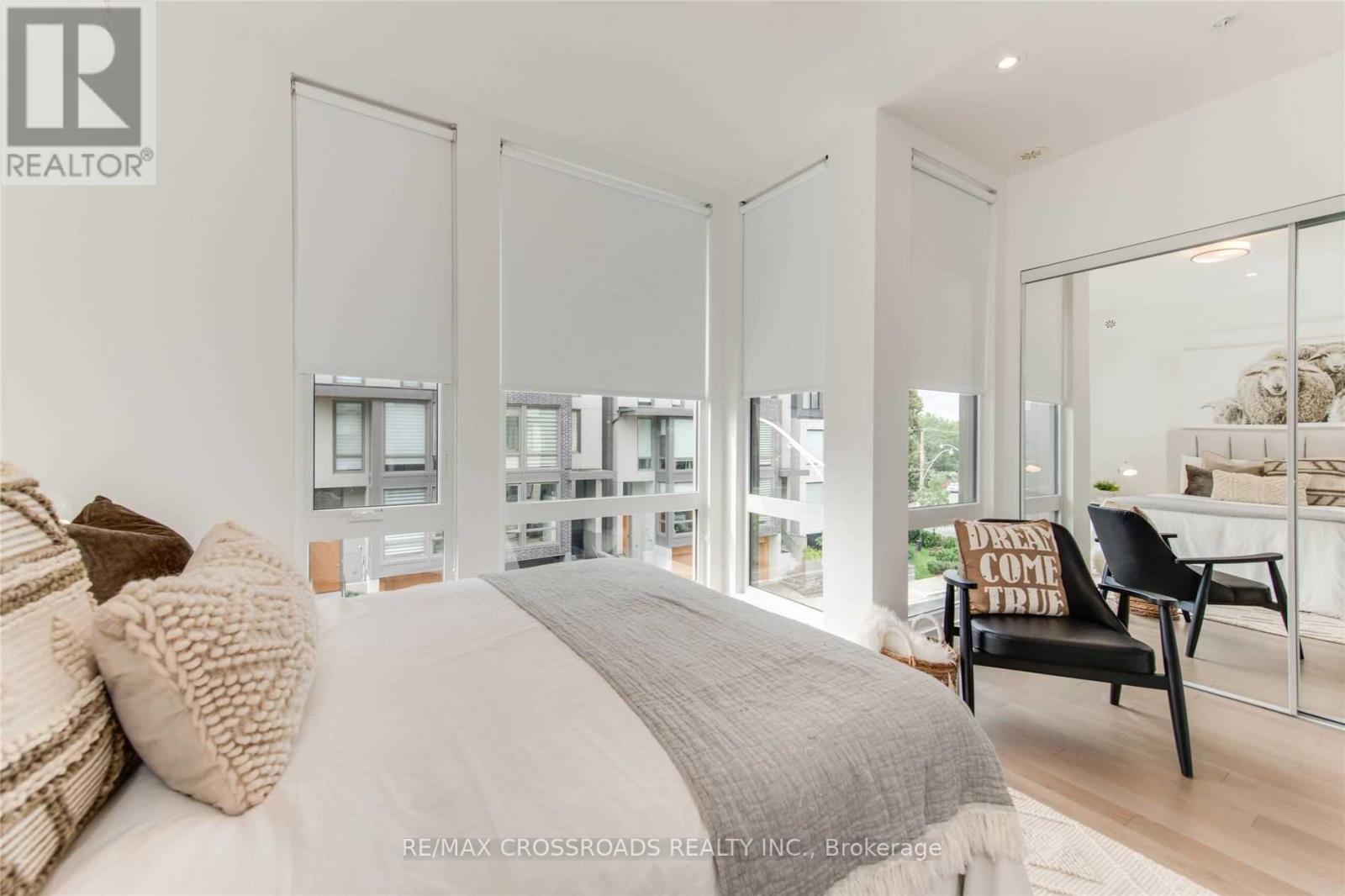 12 Vince Avenue, Toronto, Ontario  M4L 0A6 - Photo 14 - E12779486