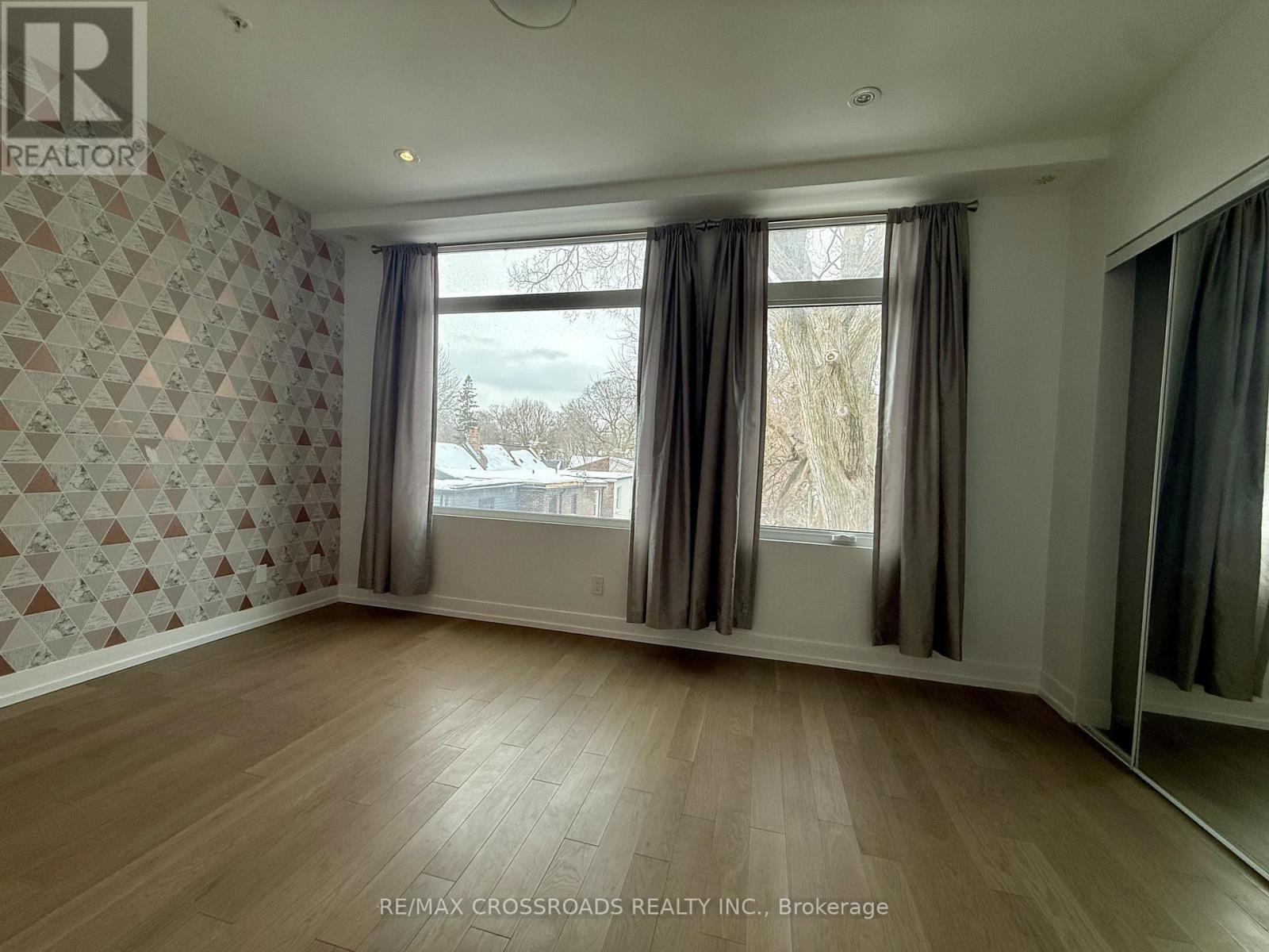 12 Vince Avenue, Toronto, Ontario  M4L 0A6 - Photo 29 - E12779486