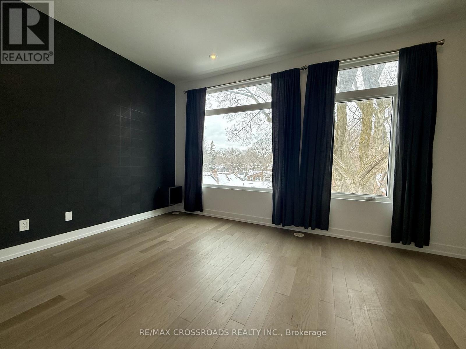 12 Vince Avenue, Toronto, Ontario  M4L 0A6 - Photo 32 - E12779486