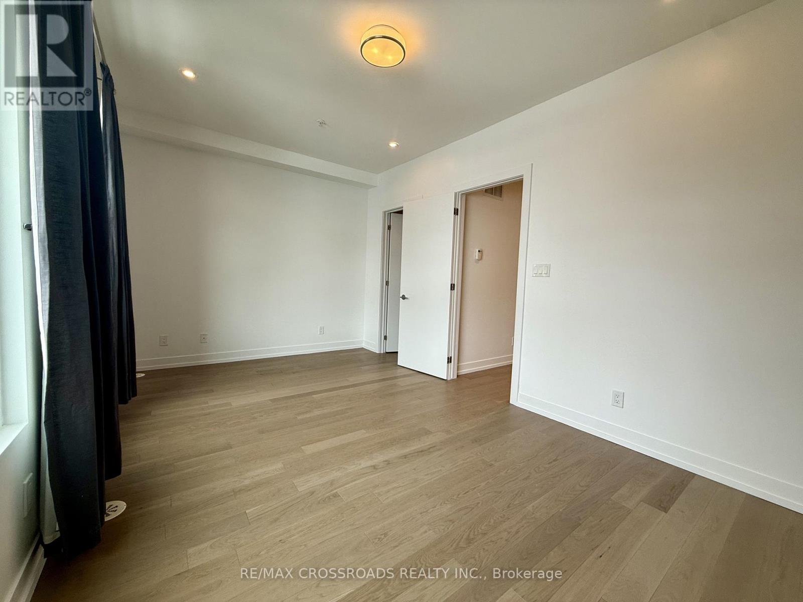 12 Vince Avenue, Toronto, Ontario  M4L 0A6 - Photo 33 - E12779486