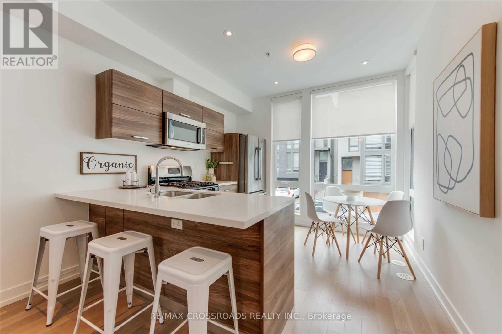 12 Vince Avenue, Toronto, Ontario  M4L 0A6 - Photo 6 - E12779486