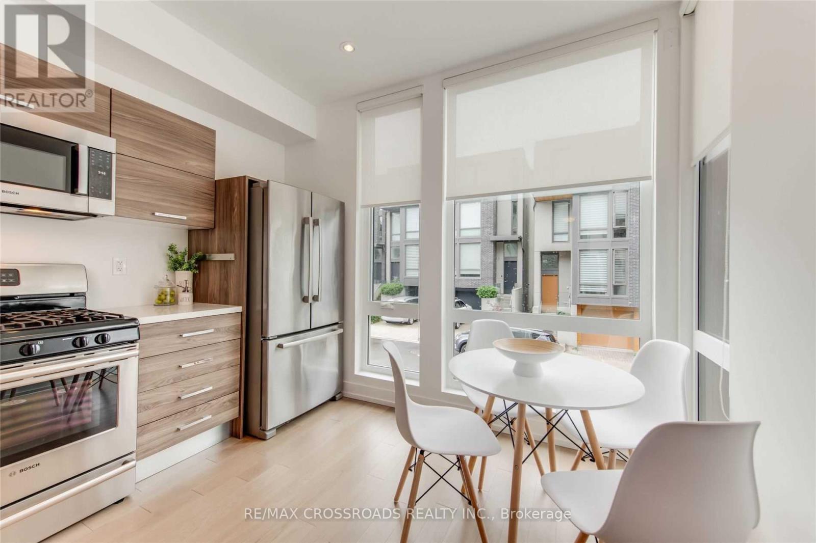 12 Vince Avenue, Toronto, Ontario  M4L 0A6 - Photo 9 - E12779486