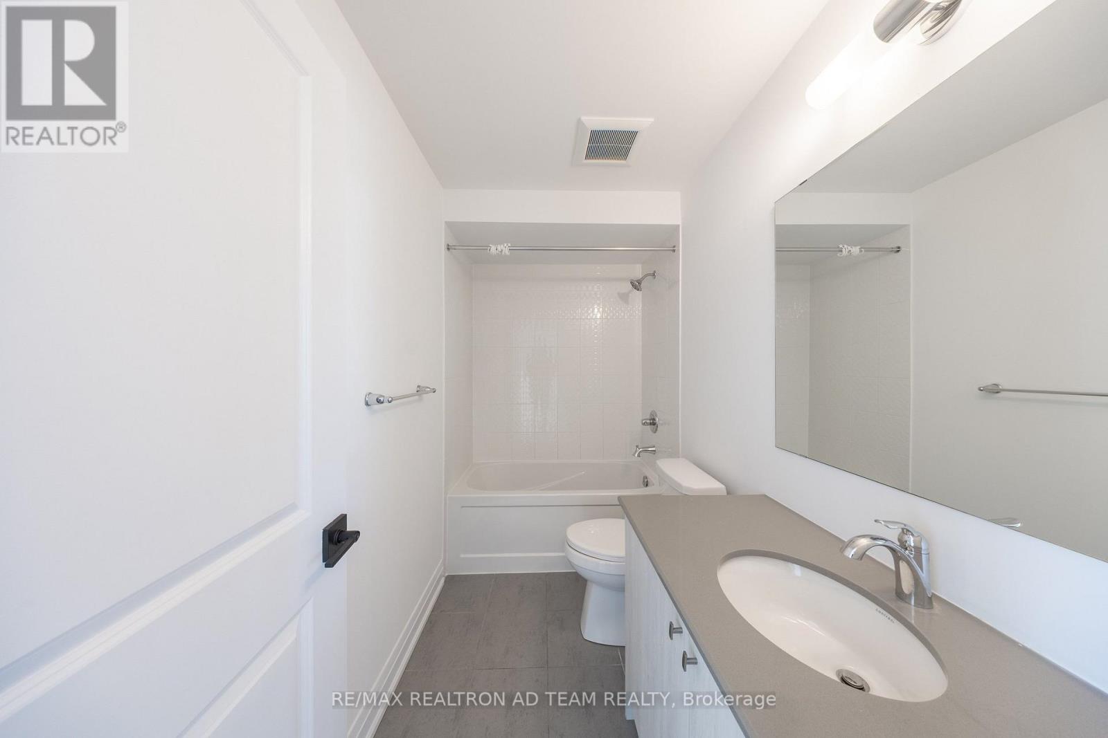 972 Crowsnest Hollow Avenue, Pickering, Ontario  L1X 0P4 - Photo 13 - E12779584