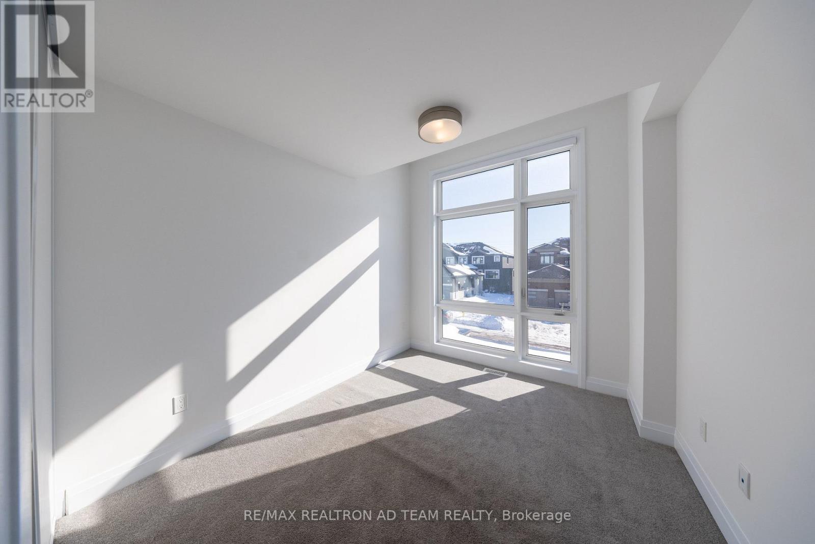 972 Crowsnest Hollow Avenue, Pickering, Ontario  L1X 0P4 - Photo 17 - E12779584