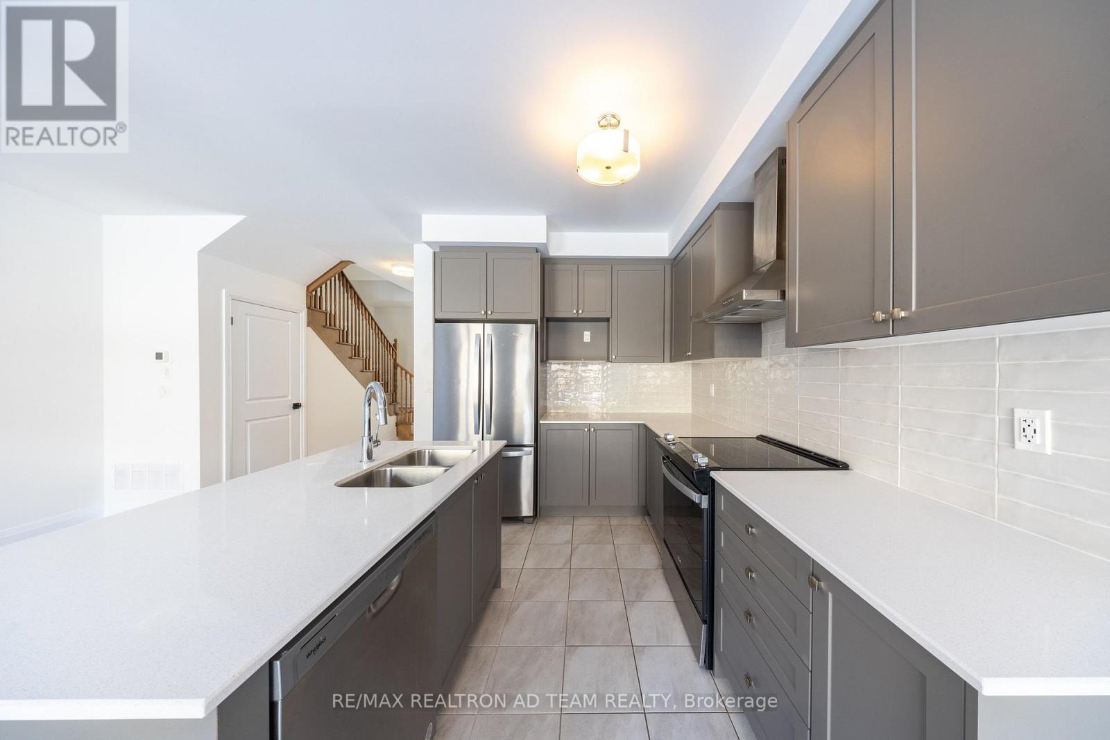 972 Crowsnest Hollow Avenue, Pickering, Ontario  L1X 0P4 - Photo 31 - E12779584