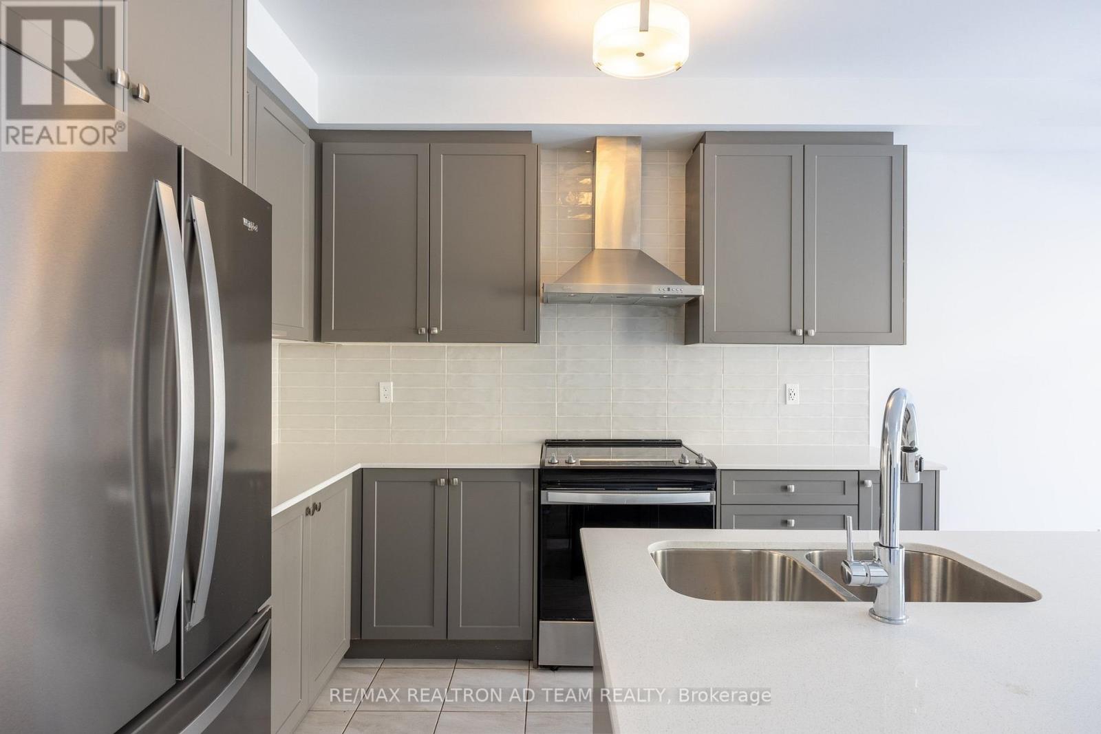 972 Crowsnest Hollow Avenue, Pickering, Ontario  L1X 0P4 - Photo 32 - E12779584