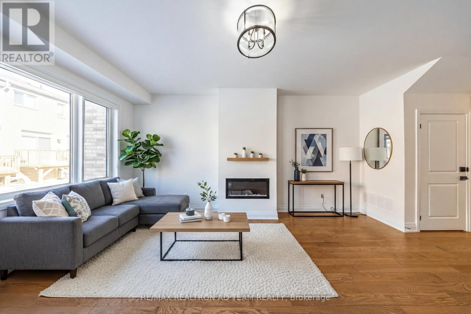 972 Crowsnest Hollow Avenue, Pickering, Ontario  L1X 0P4 - Photo 4 - E12779584