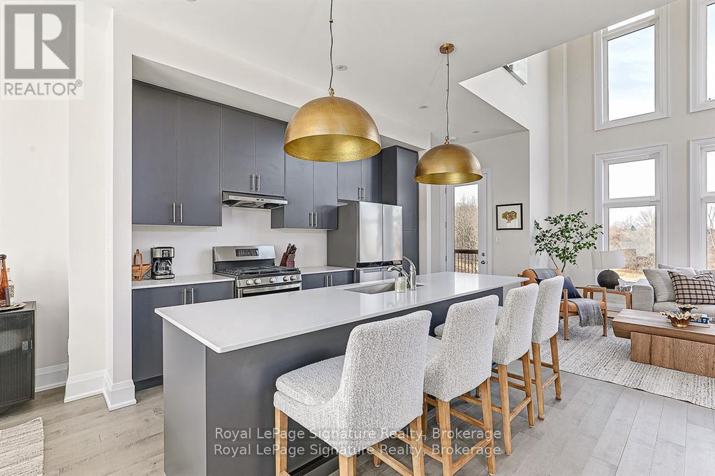 114 Clement Lane, Blue Mountains, Ontario  N0H 1J0 - Photo 5 - X12779558