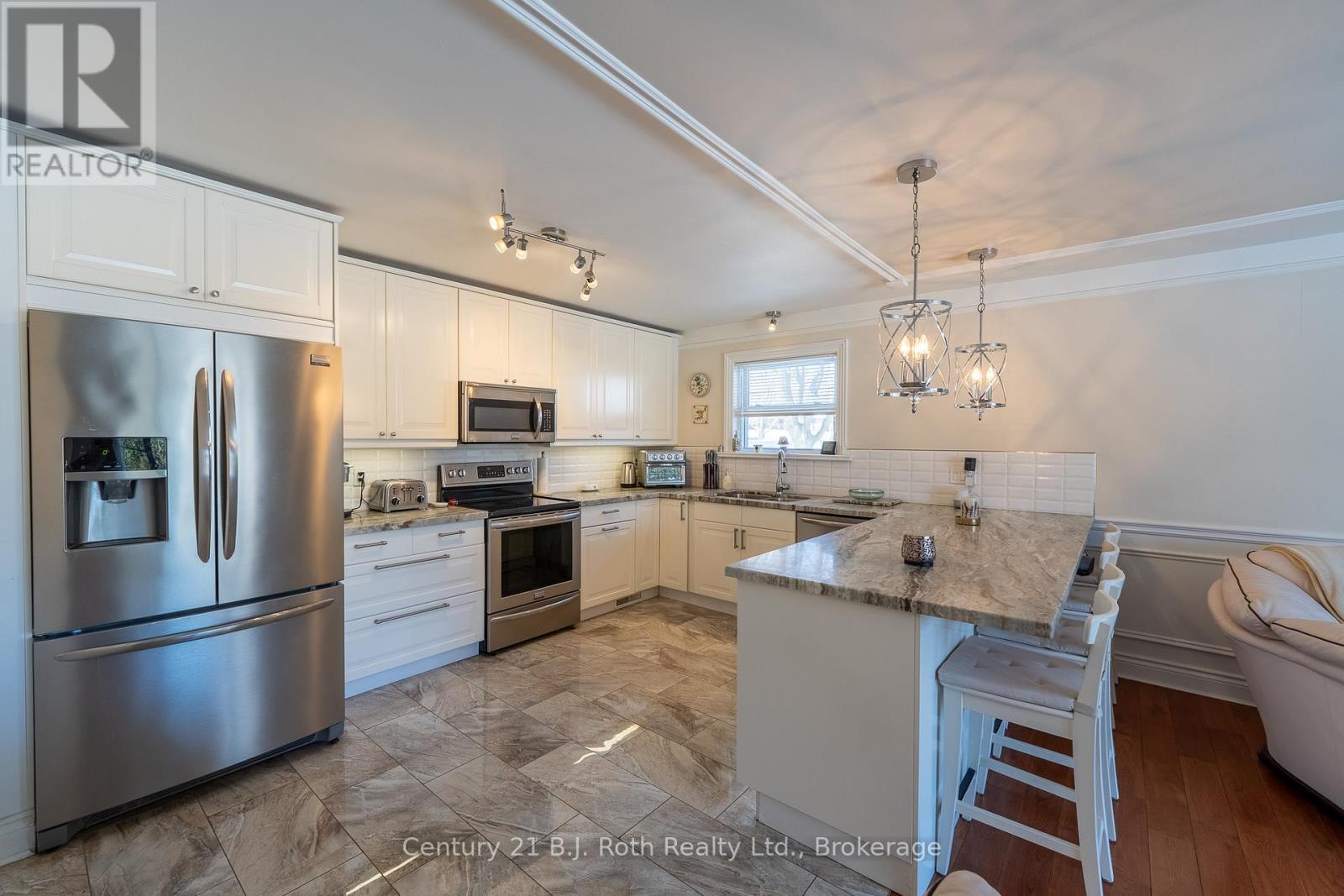 426 Highland Avenue, Orillia, Ontario  L3V 4E7 - Photo 15 - S12760042