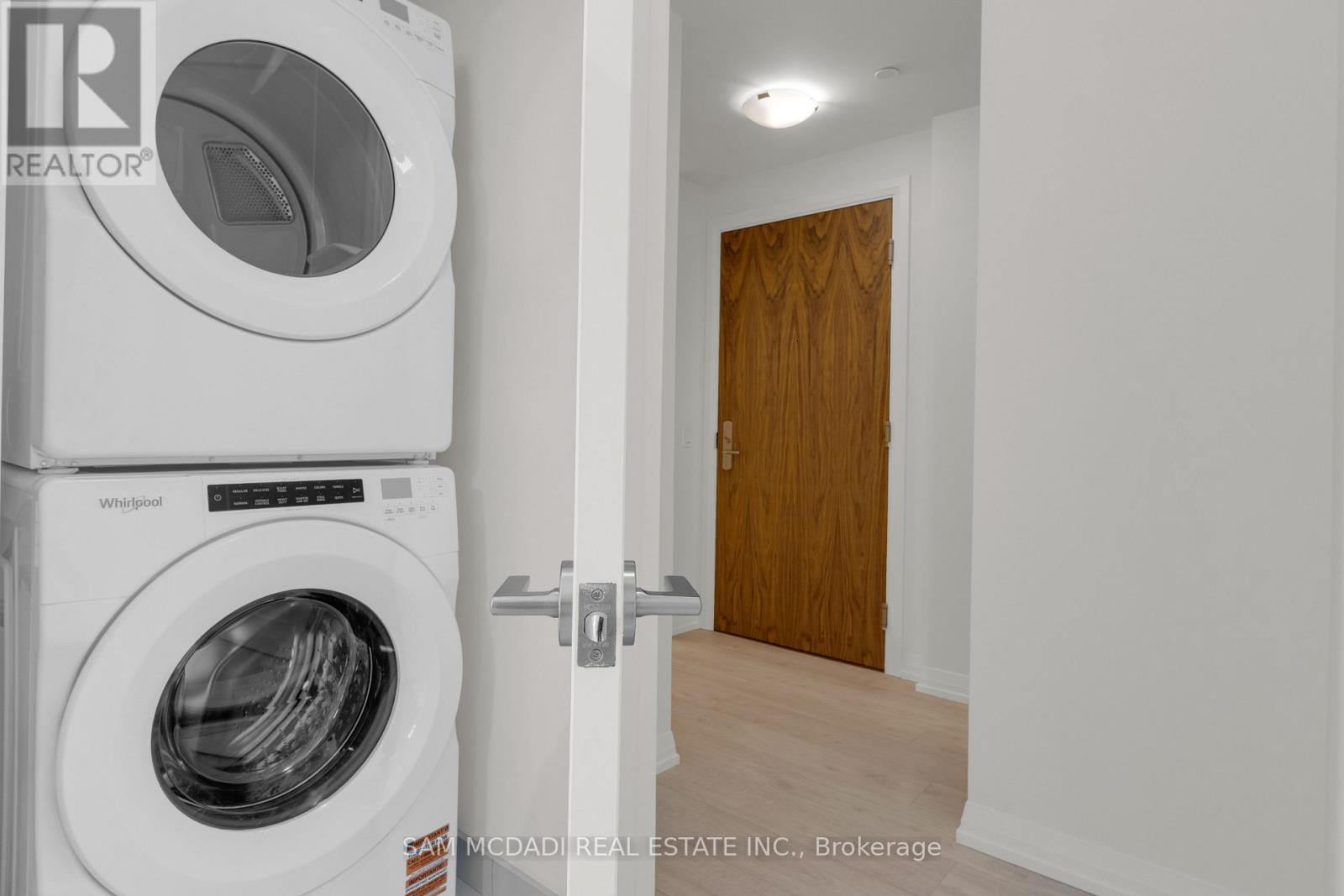 2205 - 27 Korda Gate, Vaughan, Ontario  L4K 0P6 - Photo 4 - N12779402