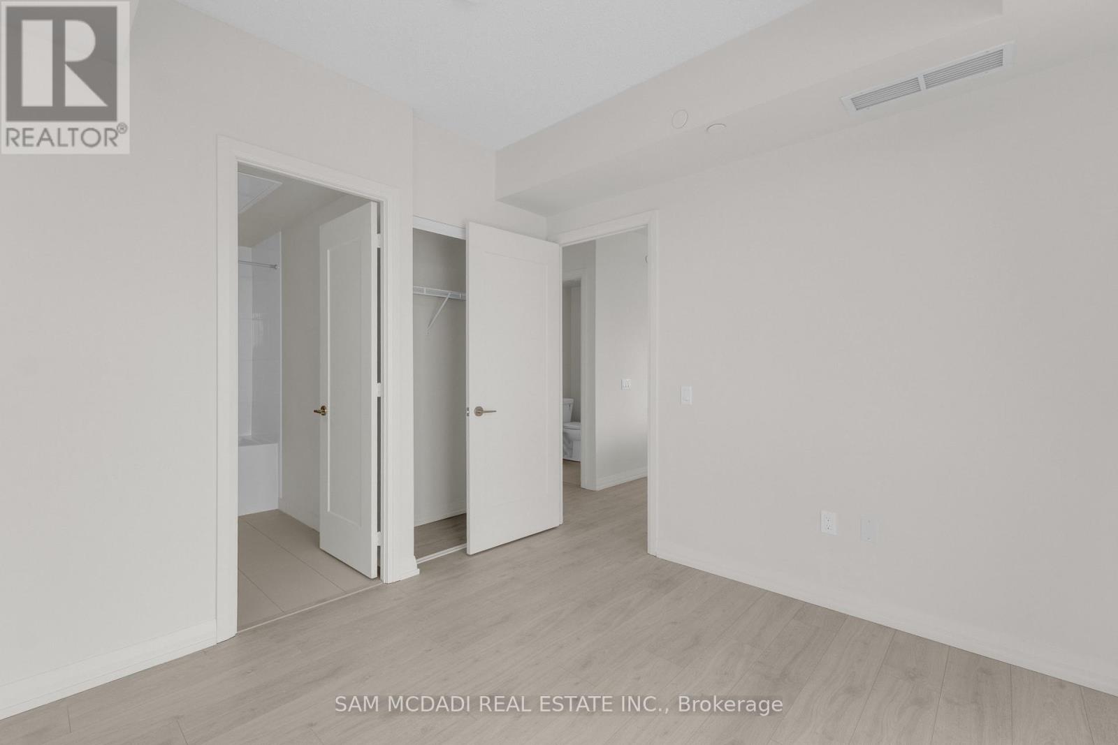 2205 - 27 Korda Gate, Vaughan, Ontario  L4K 0P6 - Photo 9 - N12779402