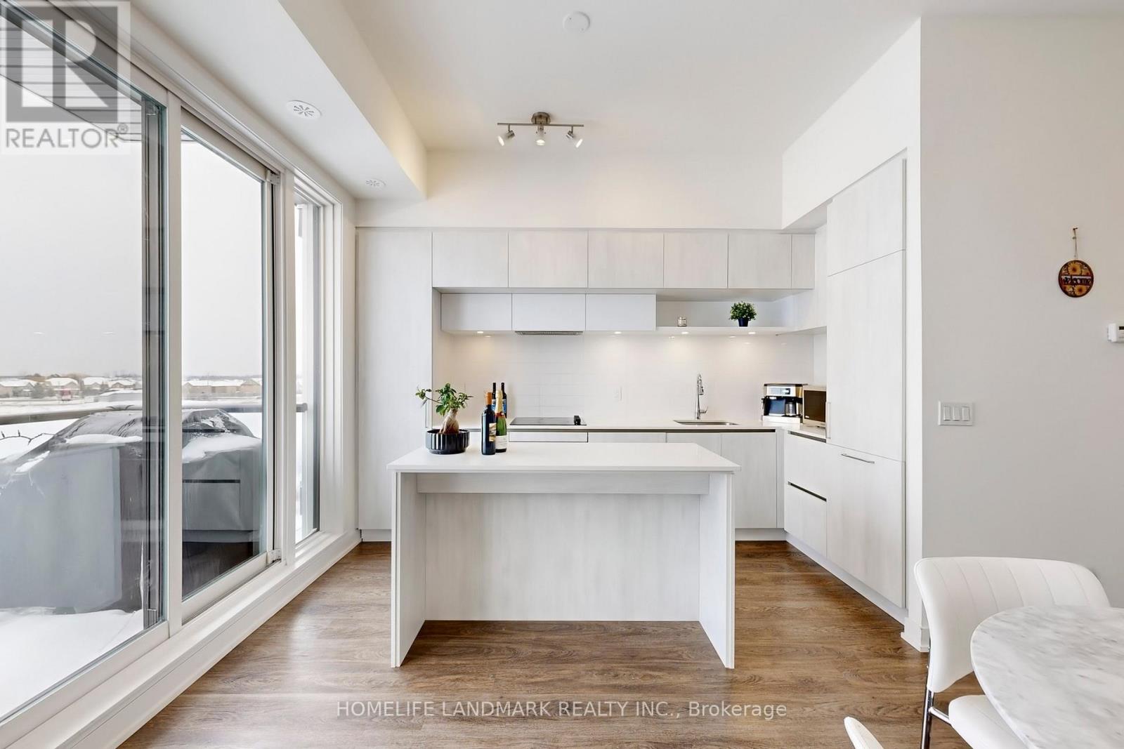 614 - 7 Steckley House Lane, Richmond Hill, Ontario  L4S 0N2 - Photo 12 - N12779442