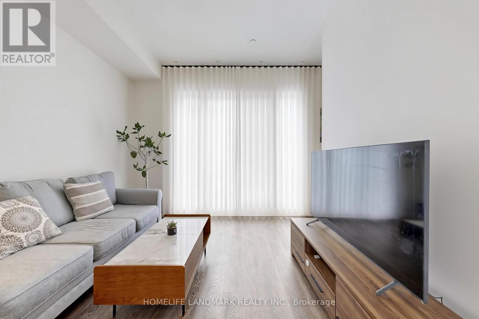 614 - 7 Steckley House Lane, Richmond Hill, Ontario  L4S 0N2 - Photo 5 - N12779442