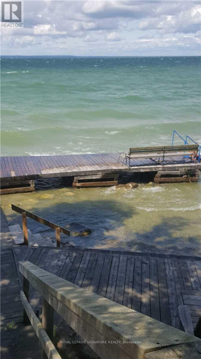 54 Farley Circle, Georgina, Ontario  L0E 1S0 - Photo 2 - N12779452